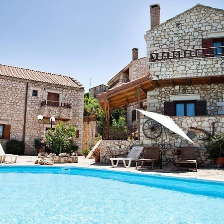 Tsivaras Villas Exterior photo