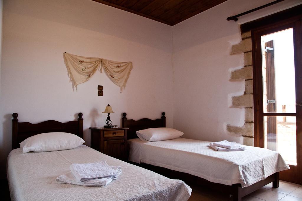 Tsivaras Villas Room photo